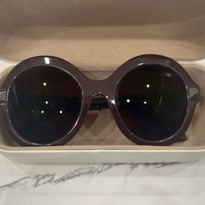 Valentino sunglasses LIKE NEW. no scratches seen to my eye
